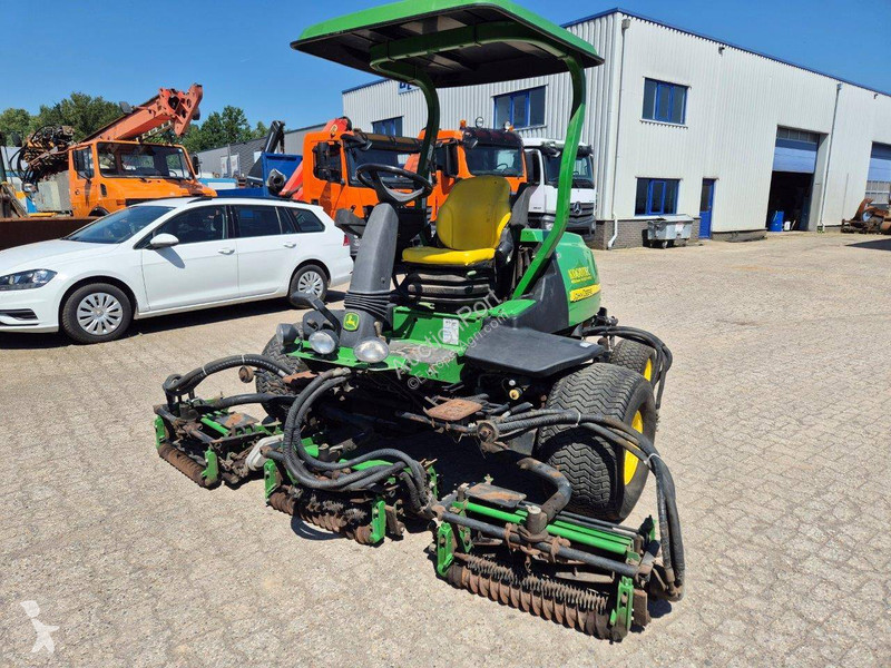 Zonas verdes John Deere 8700 PC FM