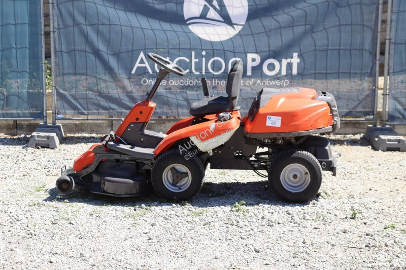 Espaces verts Husqvarna R214TC