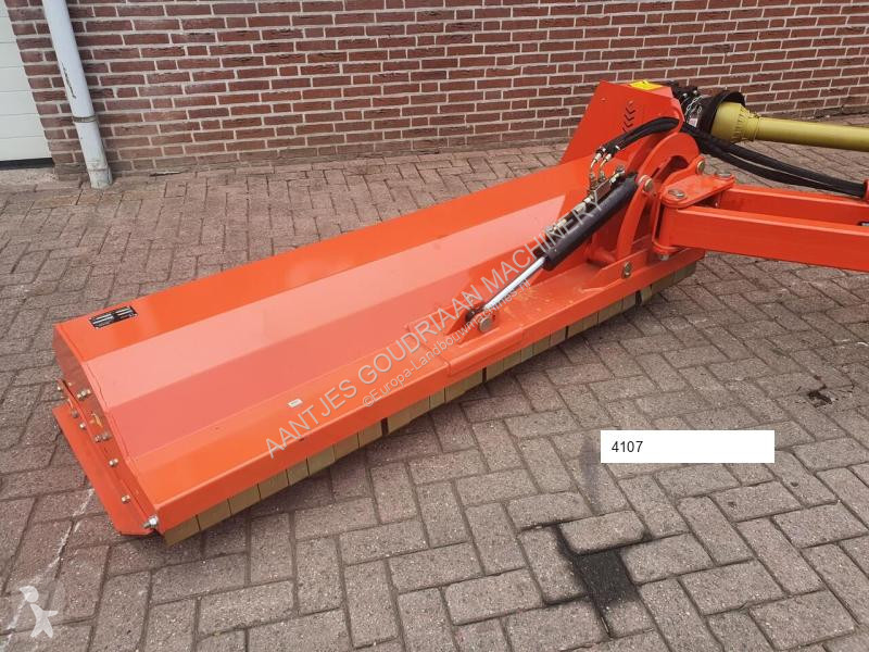AGF 200 Verstekklepelmaaier landscaping equipment