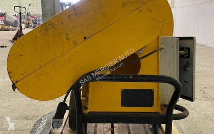 Aerateur / souffleur landscaping equipment