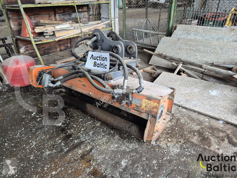 Espaces verts Ferri R150D