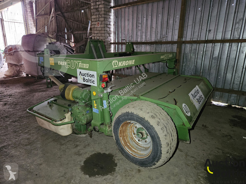 Krone Easy Cut 3200 CV landscaping equipment