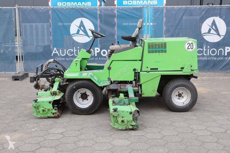 مساحات خضراء Ransomes Commander