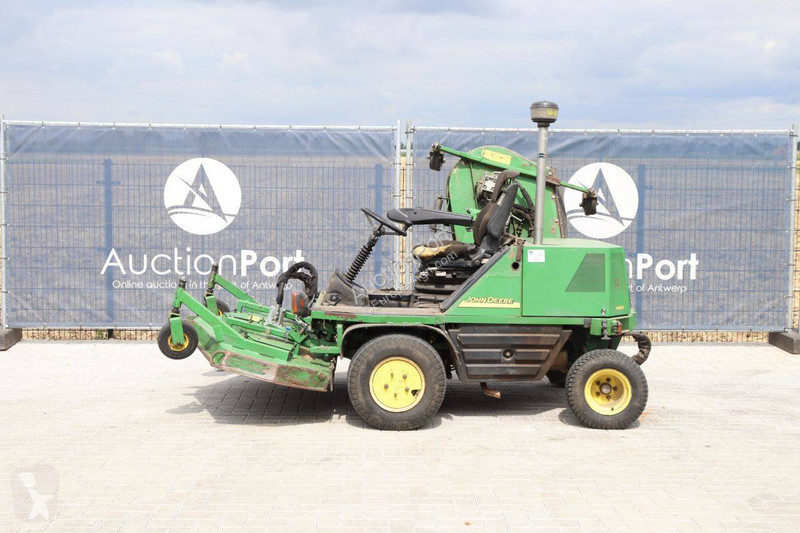 Zonas verdes John Deere 1515 S.II BM
