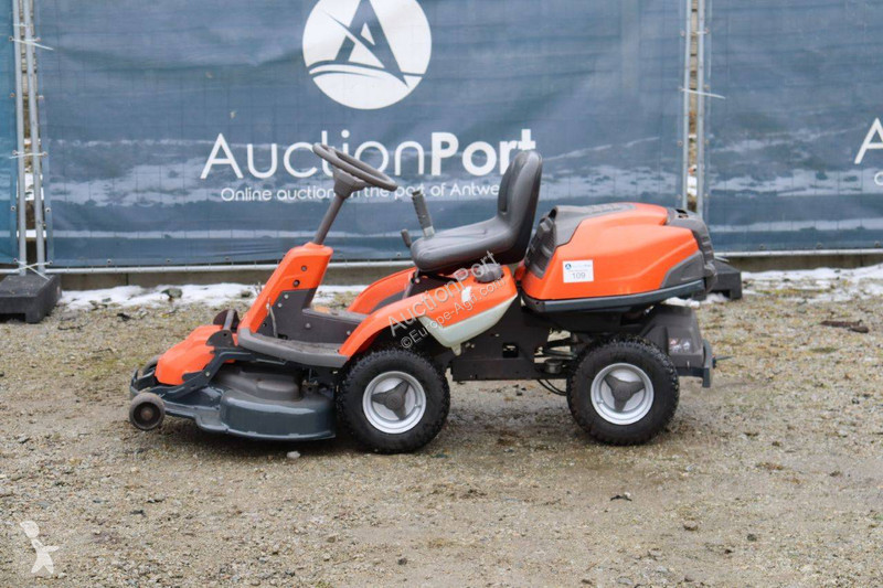 Zonas verdes Husqvarna R215TH