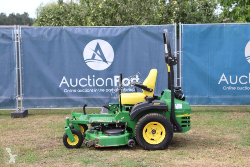 Zonas verdes John Deere ZTRAK 717E