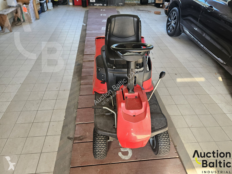 Spazi verdi  966 HDB