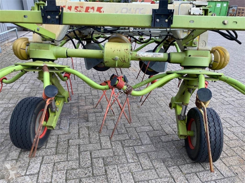 Zonas verdes Claas volto 1050T