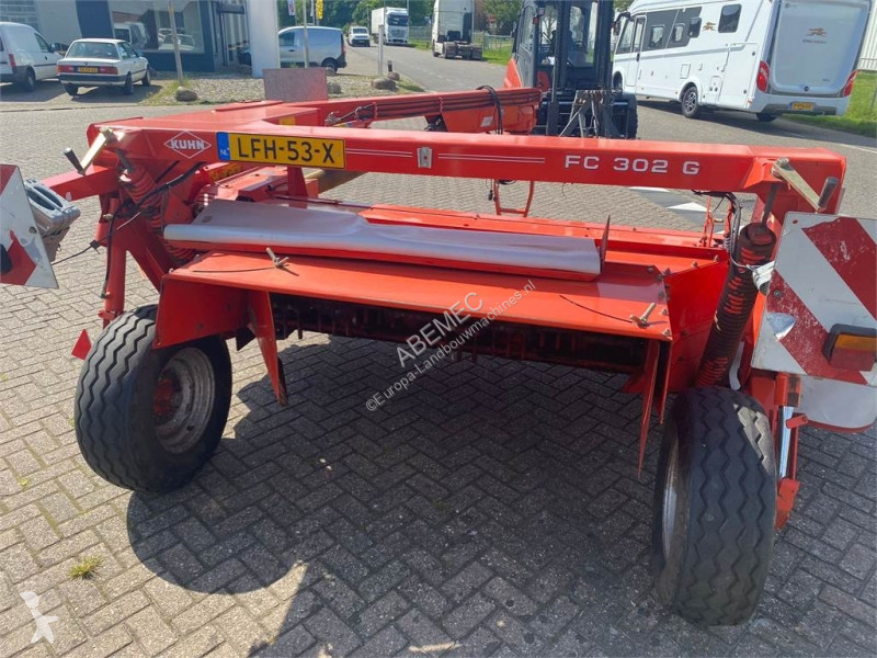 Zonas verdes Kuhn FC 302 G getrokken maaier