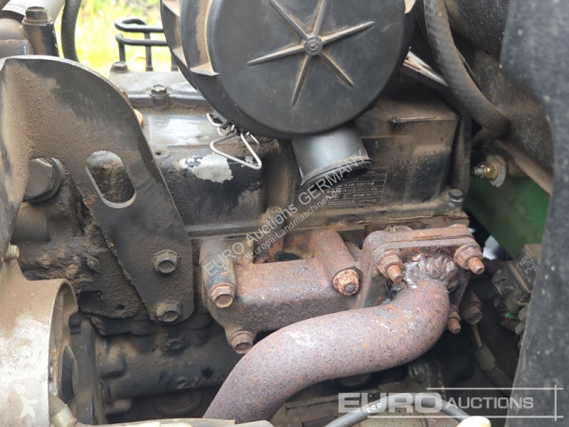 Zonas verdes jardins John Deere 2500E
