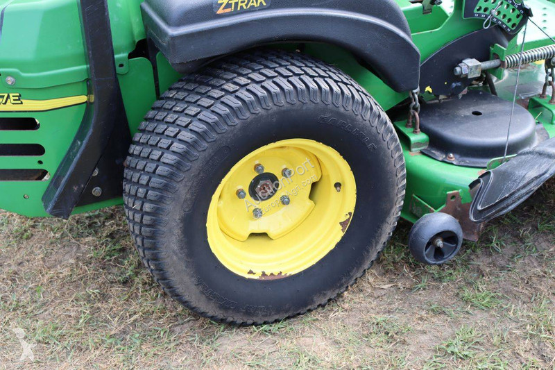 Zonas verdes John Deere ZTRAK 717E