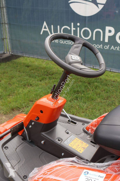 Espaces verts Husqvarna R214TC