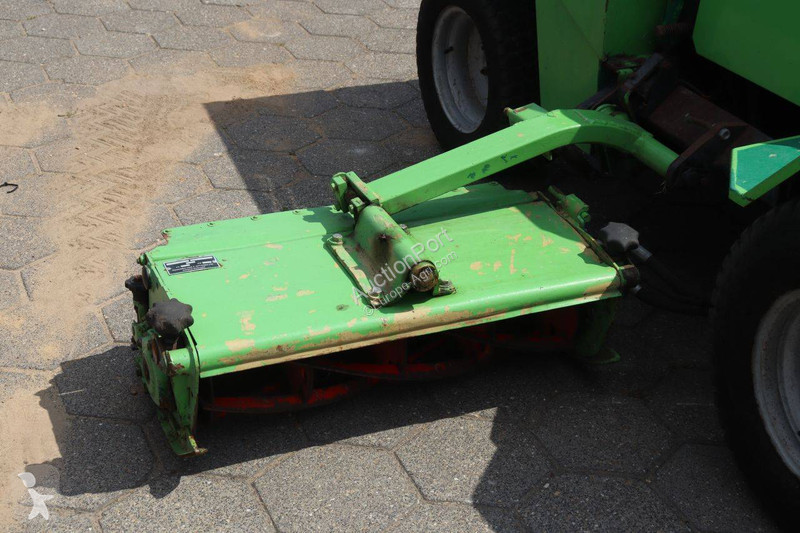 مساحات خضراء Ransomes Commander