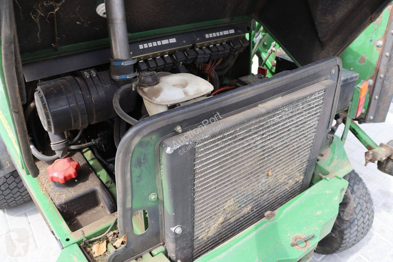 Zonas verdes John Deere 1515 S.II BM