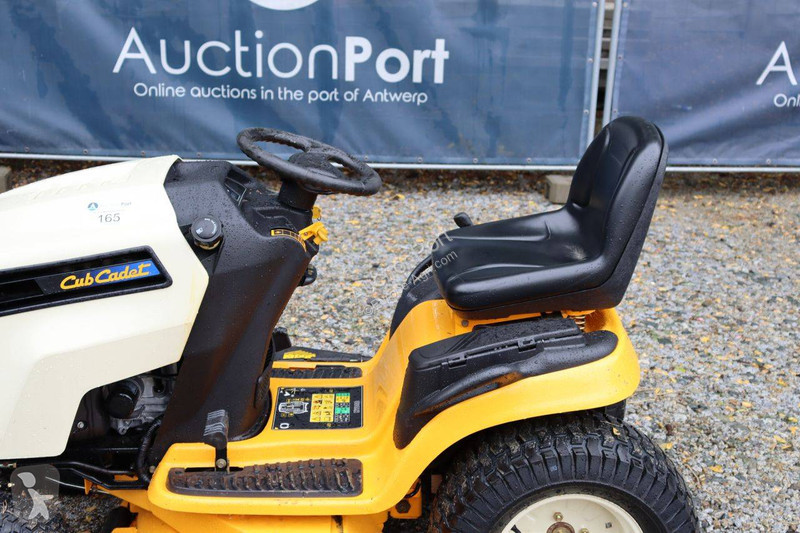 Zonas verdes Cub Cadet GT-1224 Hydrostatic