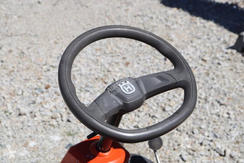 Espaces verts Husqvarna R214TC