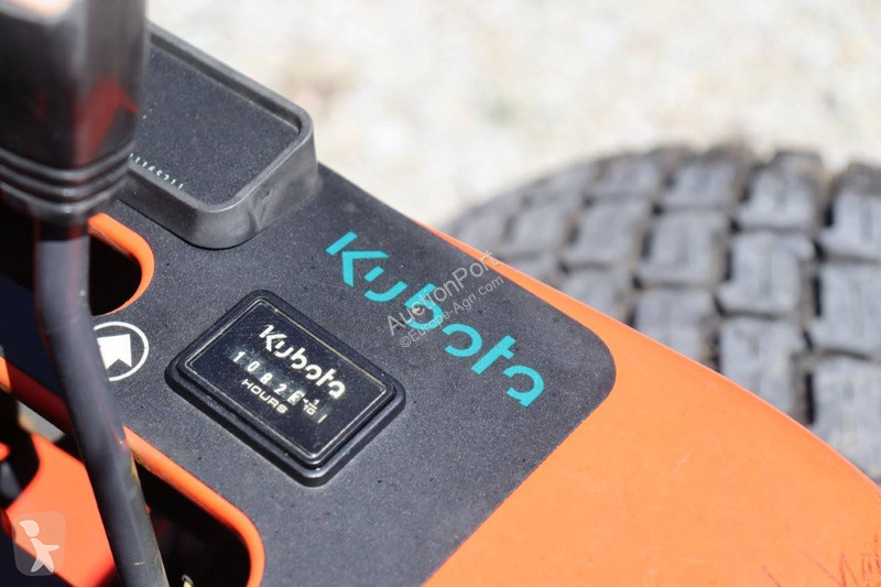 Zonas verdes Kubota ZD21-EC