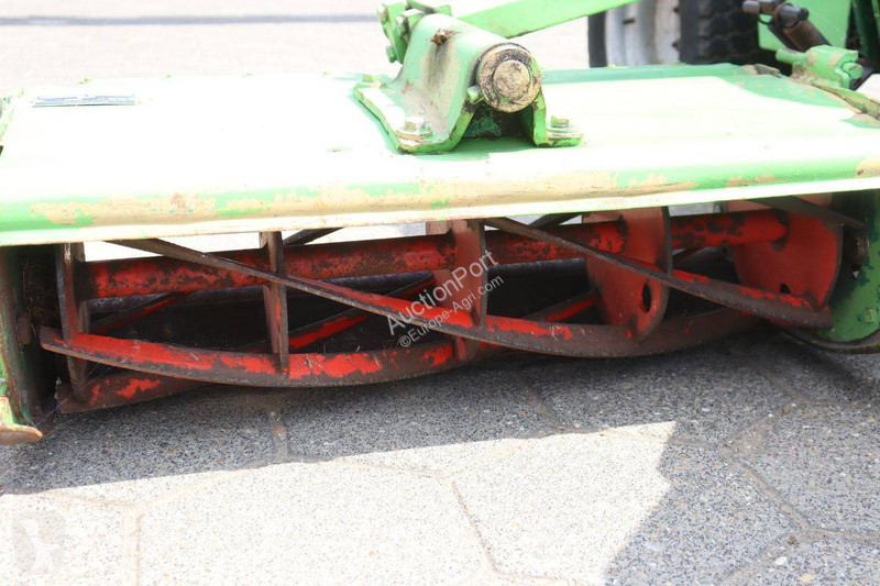 مساحات خضراء Ransomes Commander