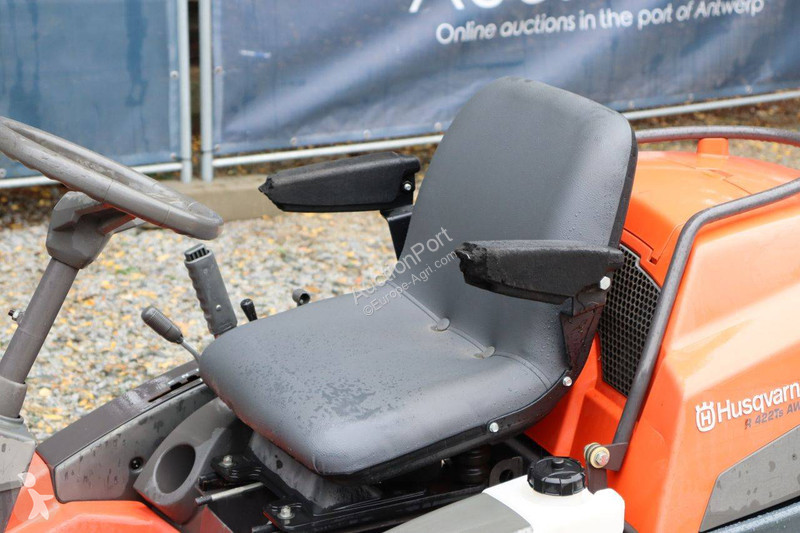 Zonas verdes Husqvarna R422Ts AWD