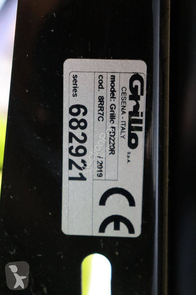 Zonas verdes Grillo FD 220R