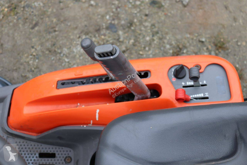 Zonas verdes Husqvarna R215TH