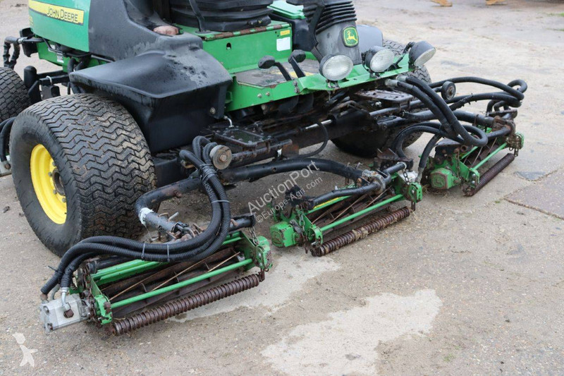 Zelené plochy John Deere 7500 PC FM
