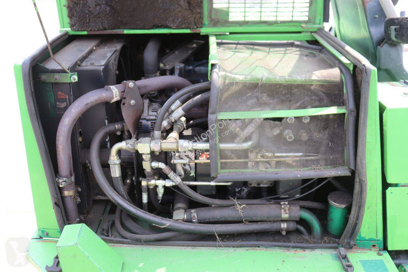 مساحات خضراء Ransomes Commander