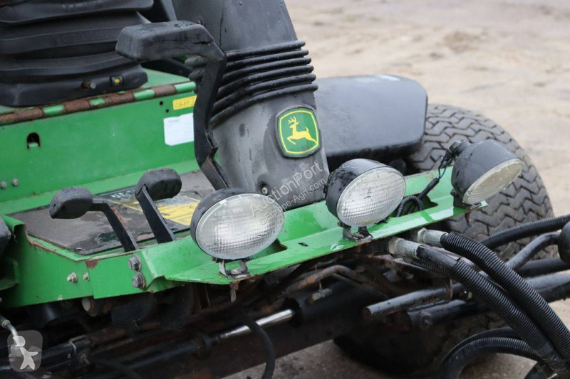 Zelené plochy John Deere 7500 PC FM