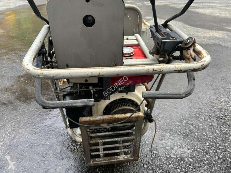 Grönområden   BROUETTE A MOTEUR