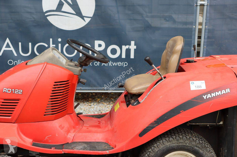 Zonas verdes Yanmar RD122