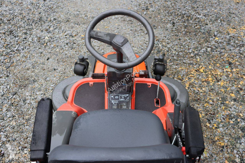 Zonas verdes Husqvarna R422Ts AWD