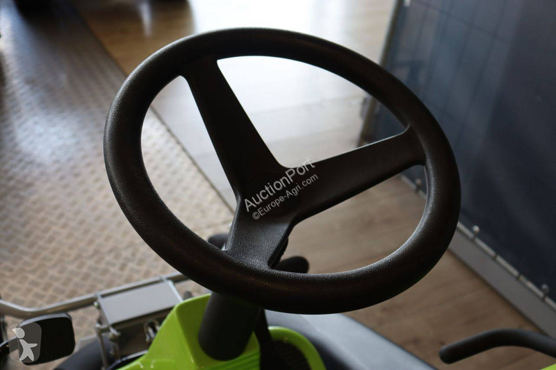 Zonas verdes Grillo FD 220R