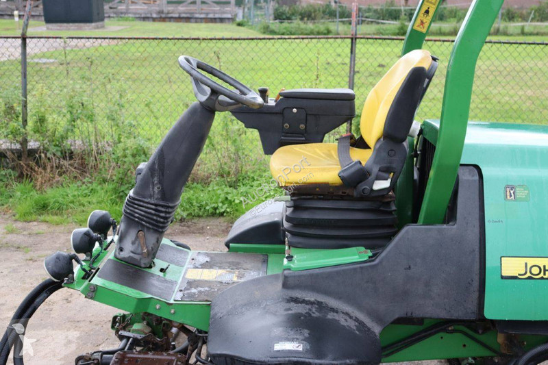 Zelené plochy John Deere 7500 PC FM