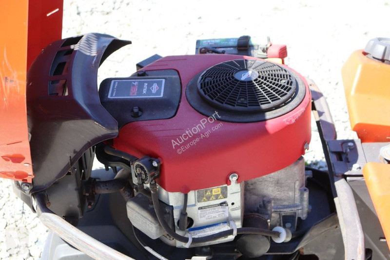 Espaces verts Husqvarna R214TC