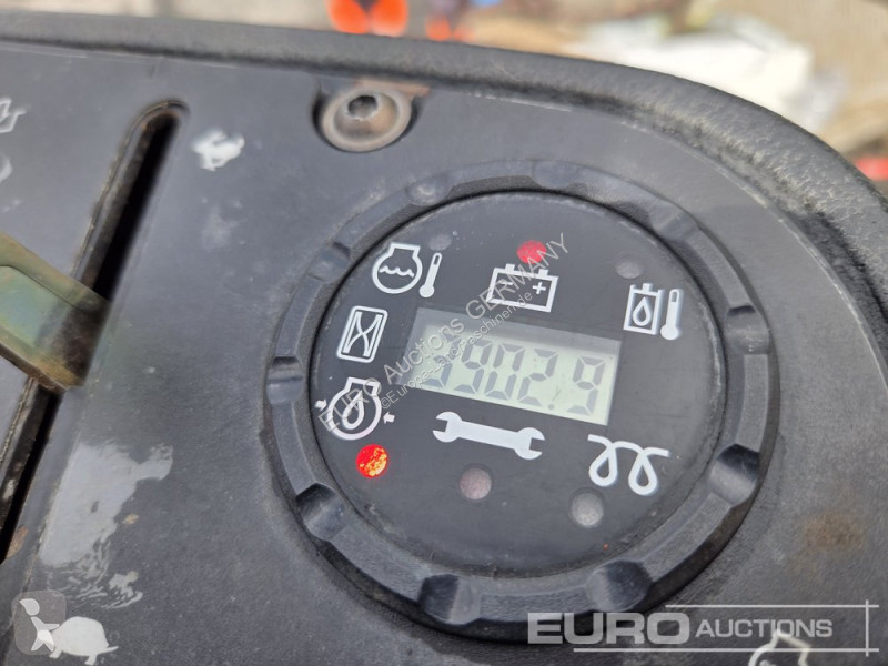 Zonas verdes jardins John Deere 2500E