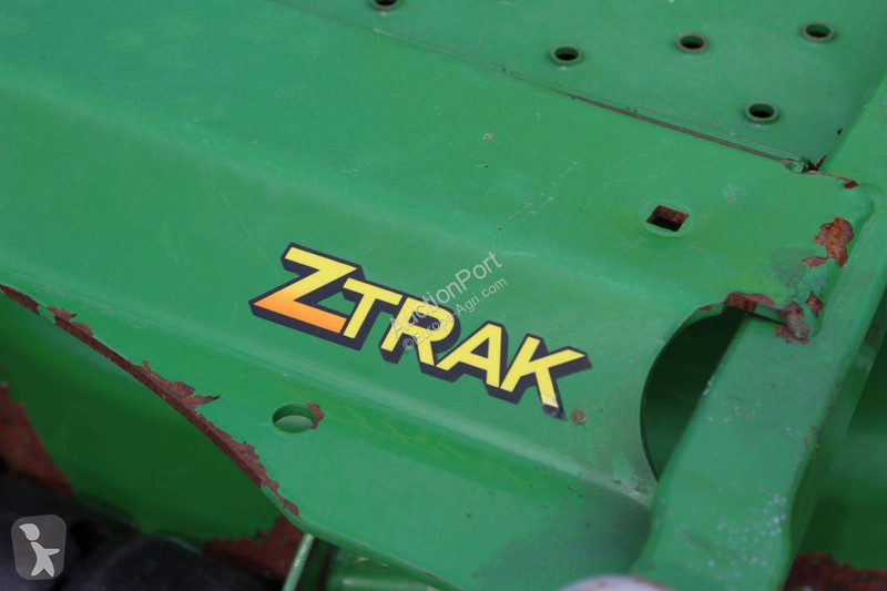 Zonas verdes John Deere ZTRAK 717E