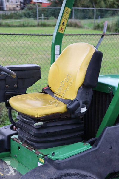 Zelené plochy John Deere 7500 PC FM