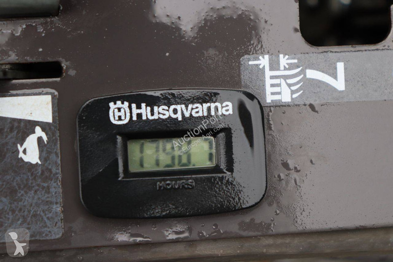 Zonas verdes Husqvarna R422Ts AWD