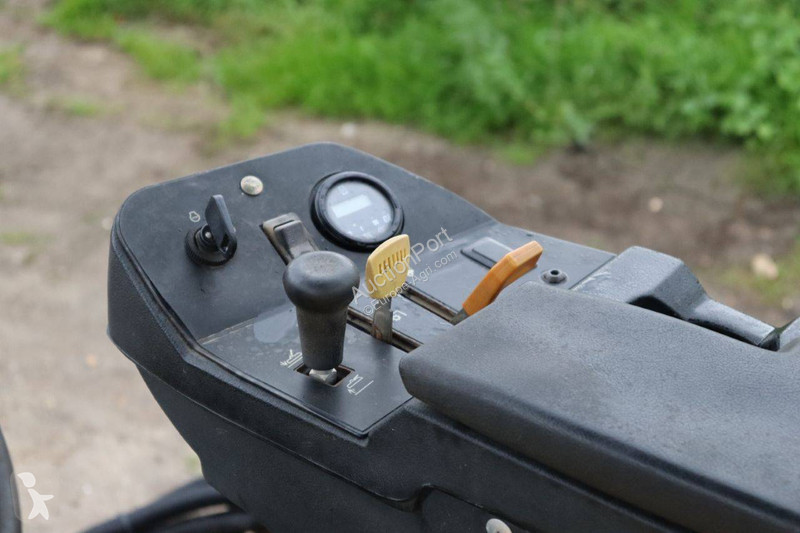 Zelené plochy John Deere 7500 PC FM