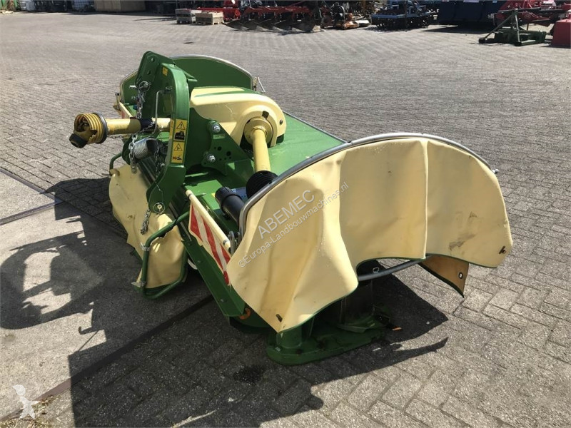 Zonas verdes Krone EC F320 Collect