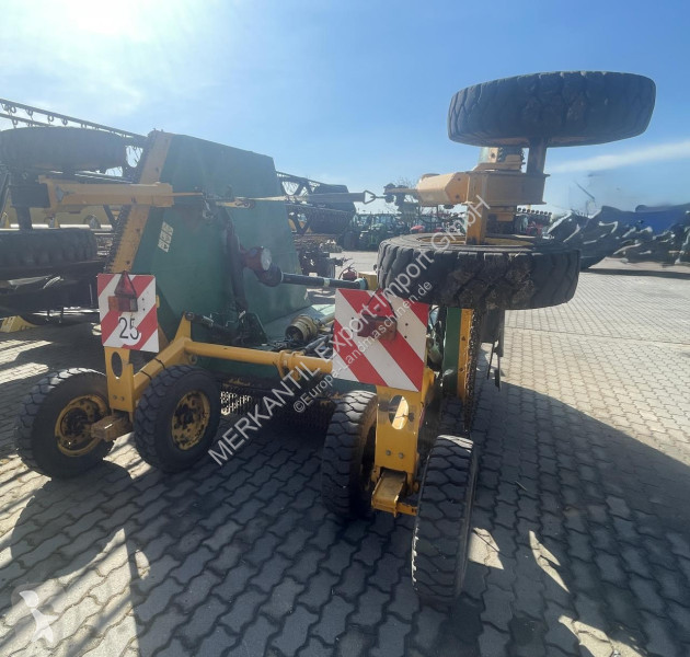 Zonas verdes jardins Spearhead  R Cut 500