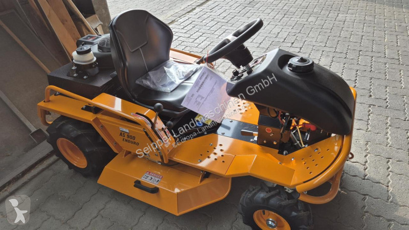 Zonas verdes jardins AS Motor  AS 900 Enduro