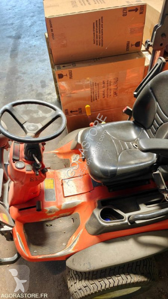 Espaces verts Kubota F3680