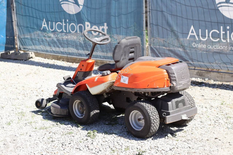 Espaces verts Husqvarna R214TC