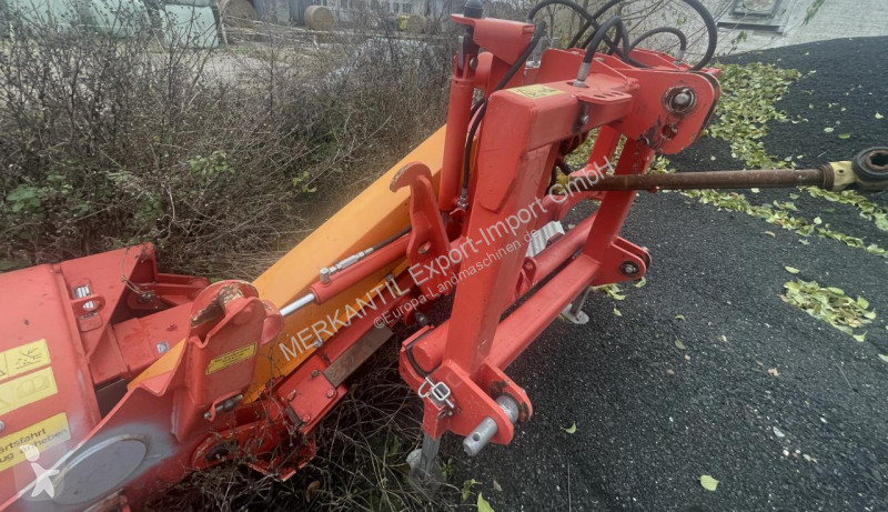 Zelené plochy Dücker  USM 18 VR4