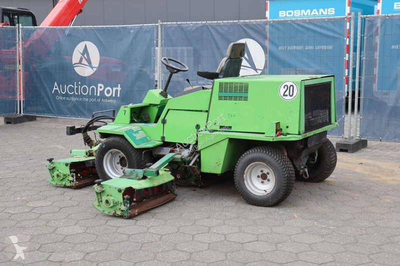 مساحات خضراء Ransomes Commander