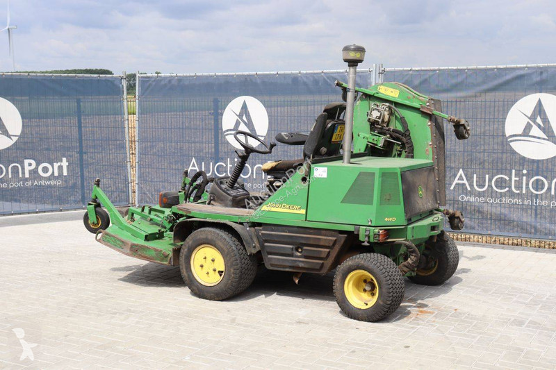 Zonas verdes John Deere 1515 S.II BM