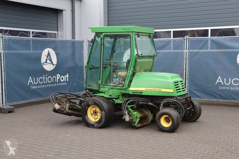 Zonas verdes John Deere Mower