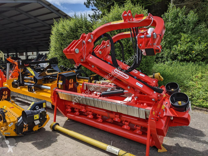 Zonas verdes Maschio Gaspardo  Giraffa XL 210 SE