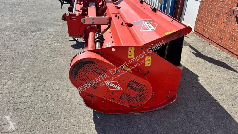 Zonas verdes jardins Kuhn  RM610